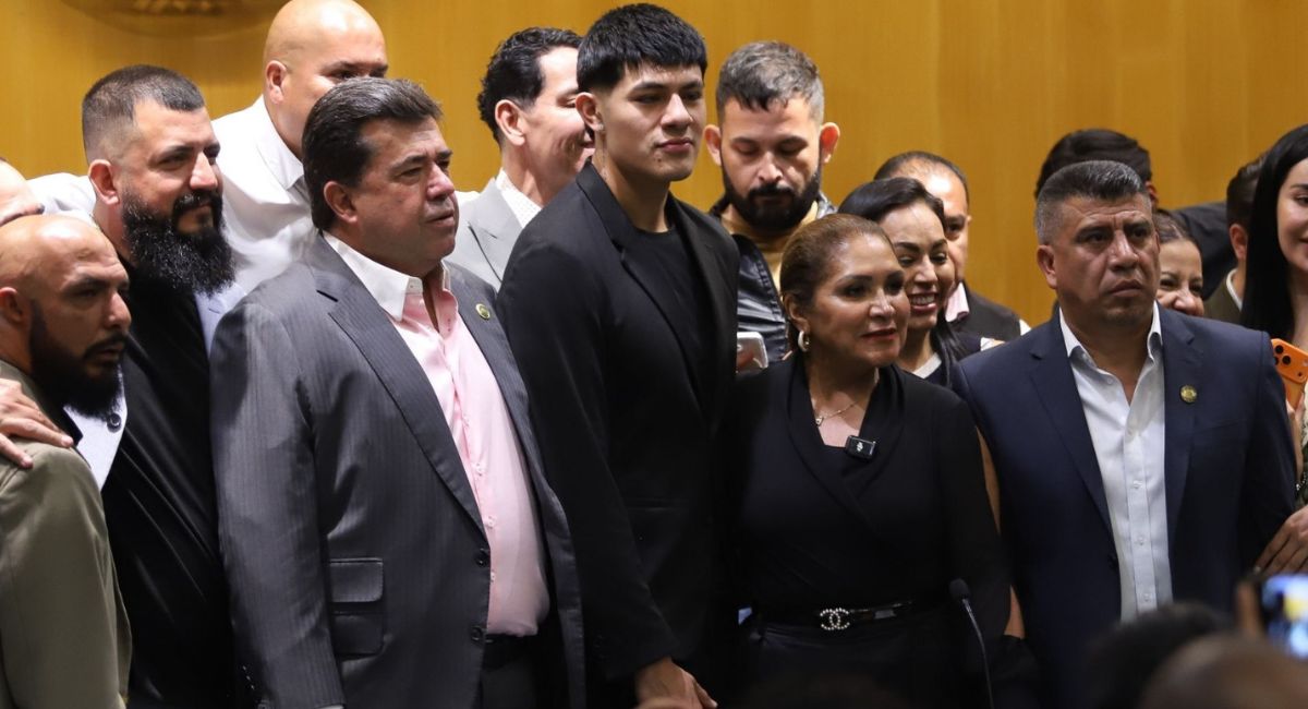 "Estoy aquí para cambiar el chip de los morros": El Bogueto participa en foro de la Cámara de Diputados