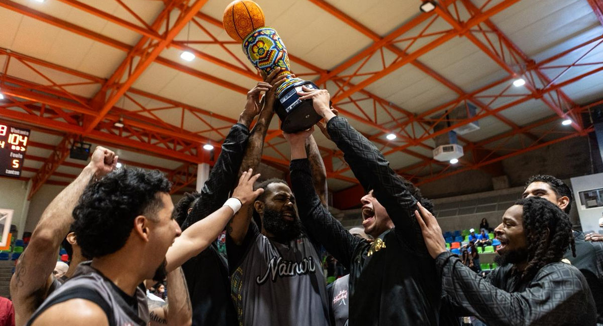 Los emplumados sumaron su segundo trofeo del curso