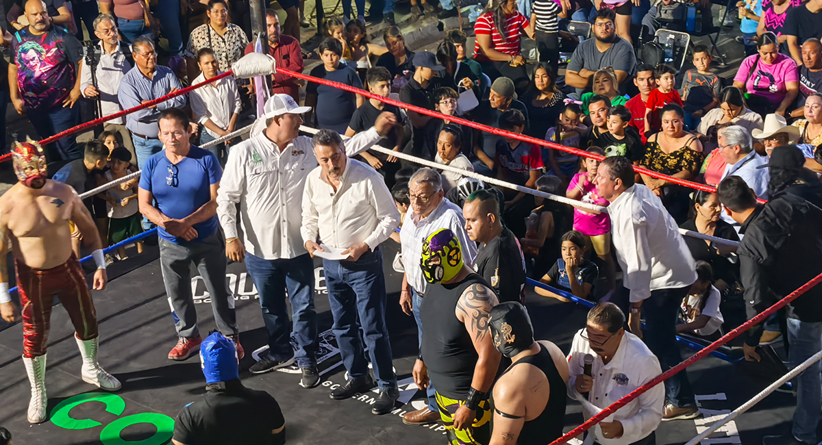 Regalos, dulces y lucha libre: Ayuntamiento de Cajeme celebra a niñas y niños en Cajeme