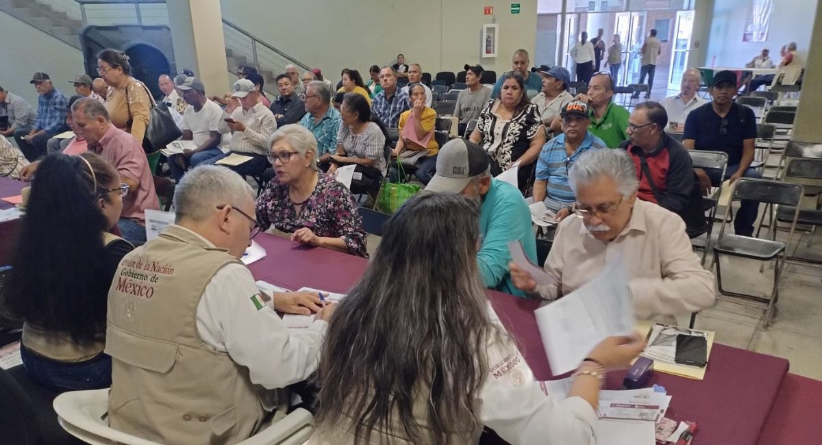 Inicia entrega de tarjetas de pensiones para adultos mayores y mujeres bienestar en Sonora
