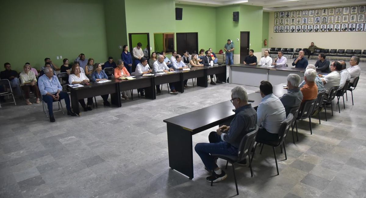 Javier Lamarque sostiene diálogo colaborativo con miembros de 'Cajeme cómo vamos'