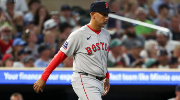 Red Sox cambia de timonel; Alex Cora es despedido tras su pésimo inicio de temporada en MLB