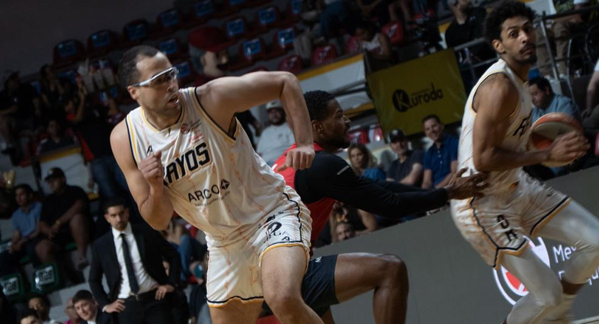 El duelo resultó peleado de principio a fin