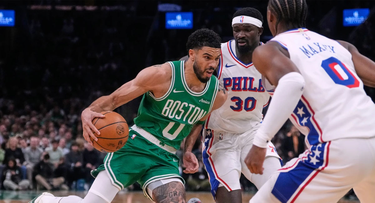 Tatum no pudo hacer mucho para impedir la derrota de su equipo