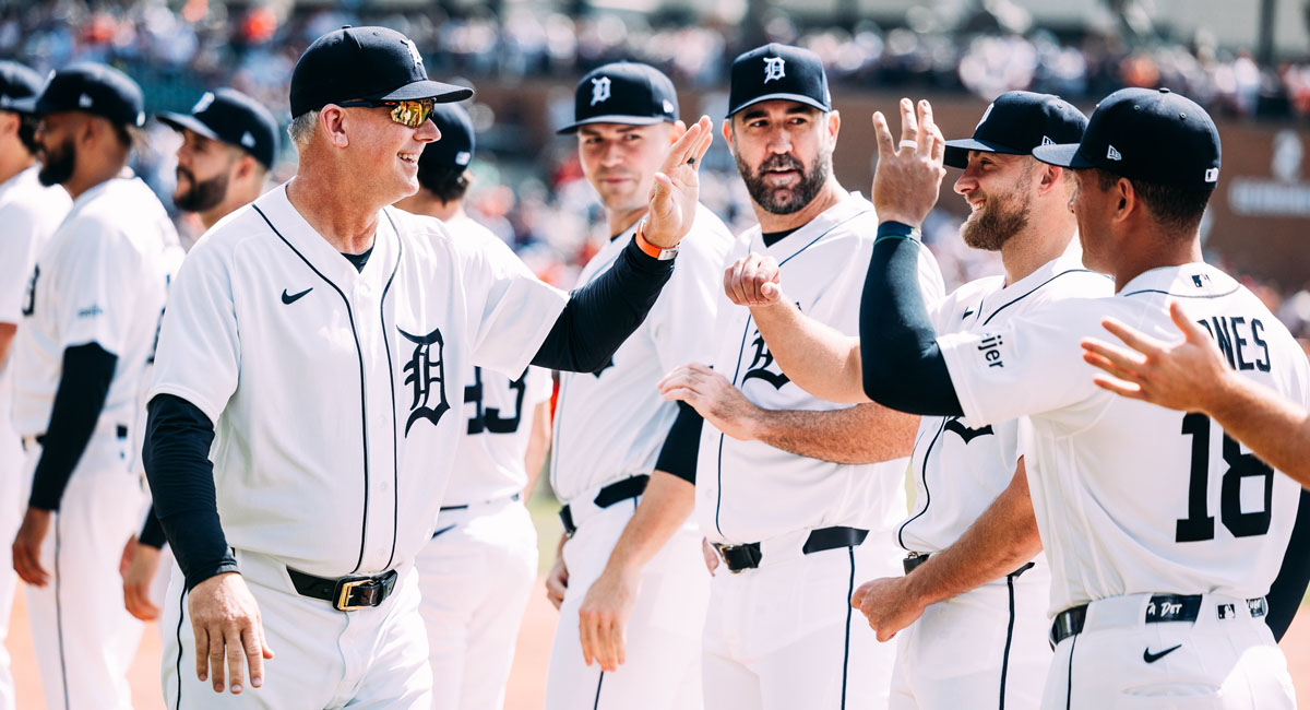 Los Tigers inauguraron la campaña en casa con una victoria