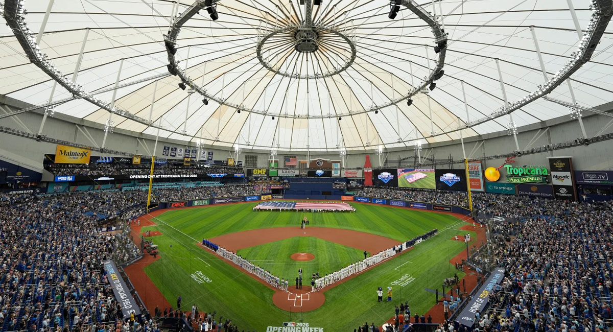 El Tropicana lució un gran lleno en el primer encuentro
