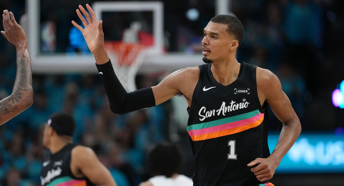 Wembanyama está en playoffs con los Spurs