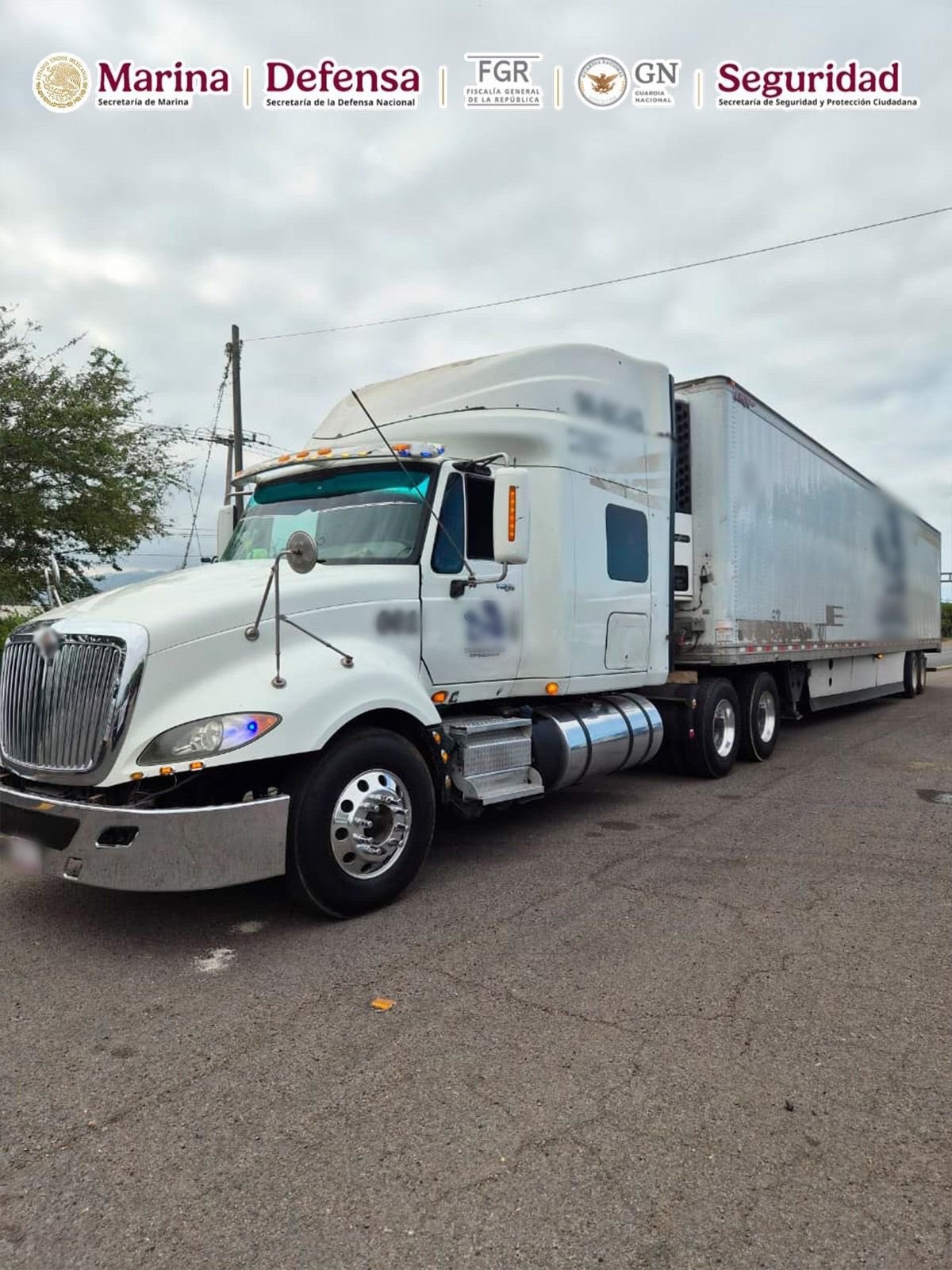 Detienen a cuatro tras decomiso de cocaína en carretera de Colima