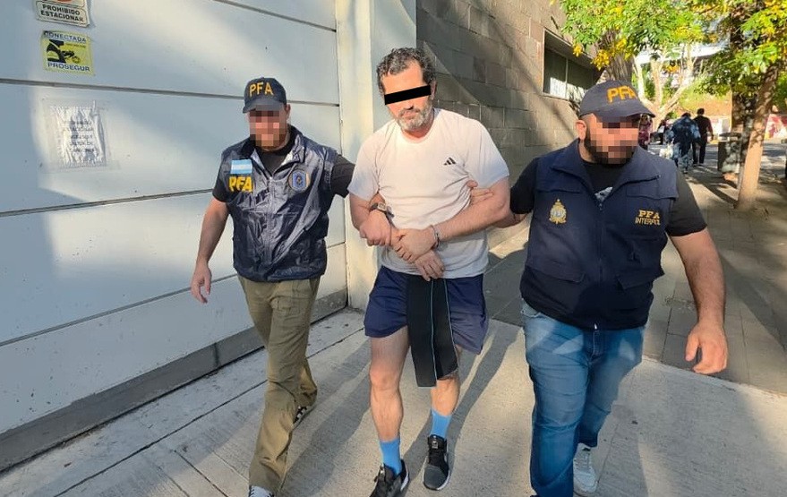 “La ley es para todos”: Marina fija postura tras detención de contralmirante en Argentina