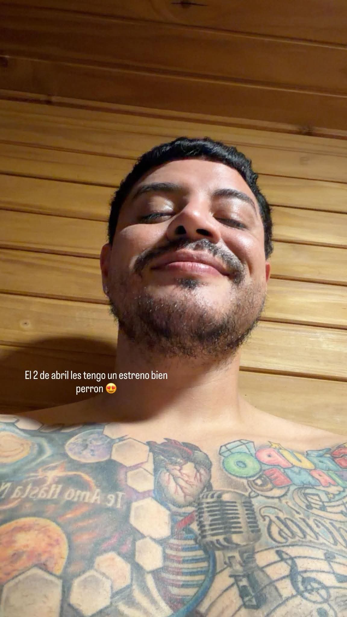 (VIDEO Y FOTOS) Eduin Caz anuncia estreno 'Cabr@n y medio' con mariachi para este 2 de abril