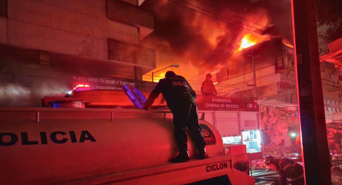 El incendio se controló hasta la madrugada de este miércoles