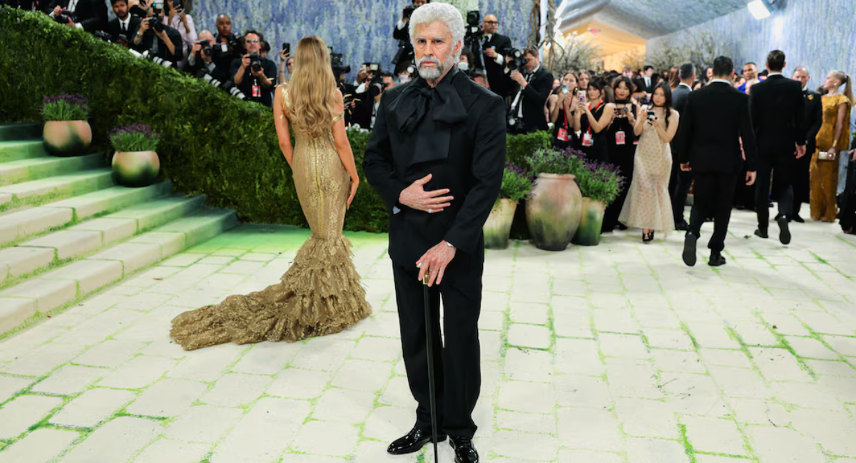 ¡Irreconocible! Bad Bunny envejece 30 años con impactante transformación en la Met Gala 2026