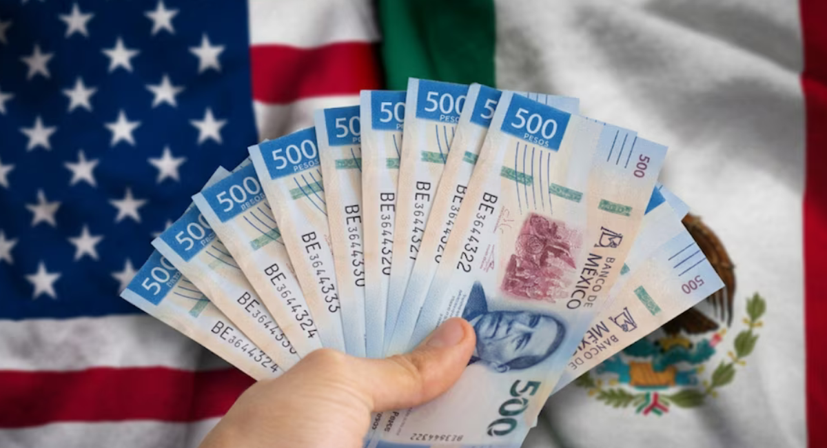 ¿Golpe a las remesas de México? Trump firma orden para que bancos revisen el estatus migratorio de sus clientes