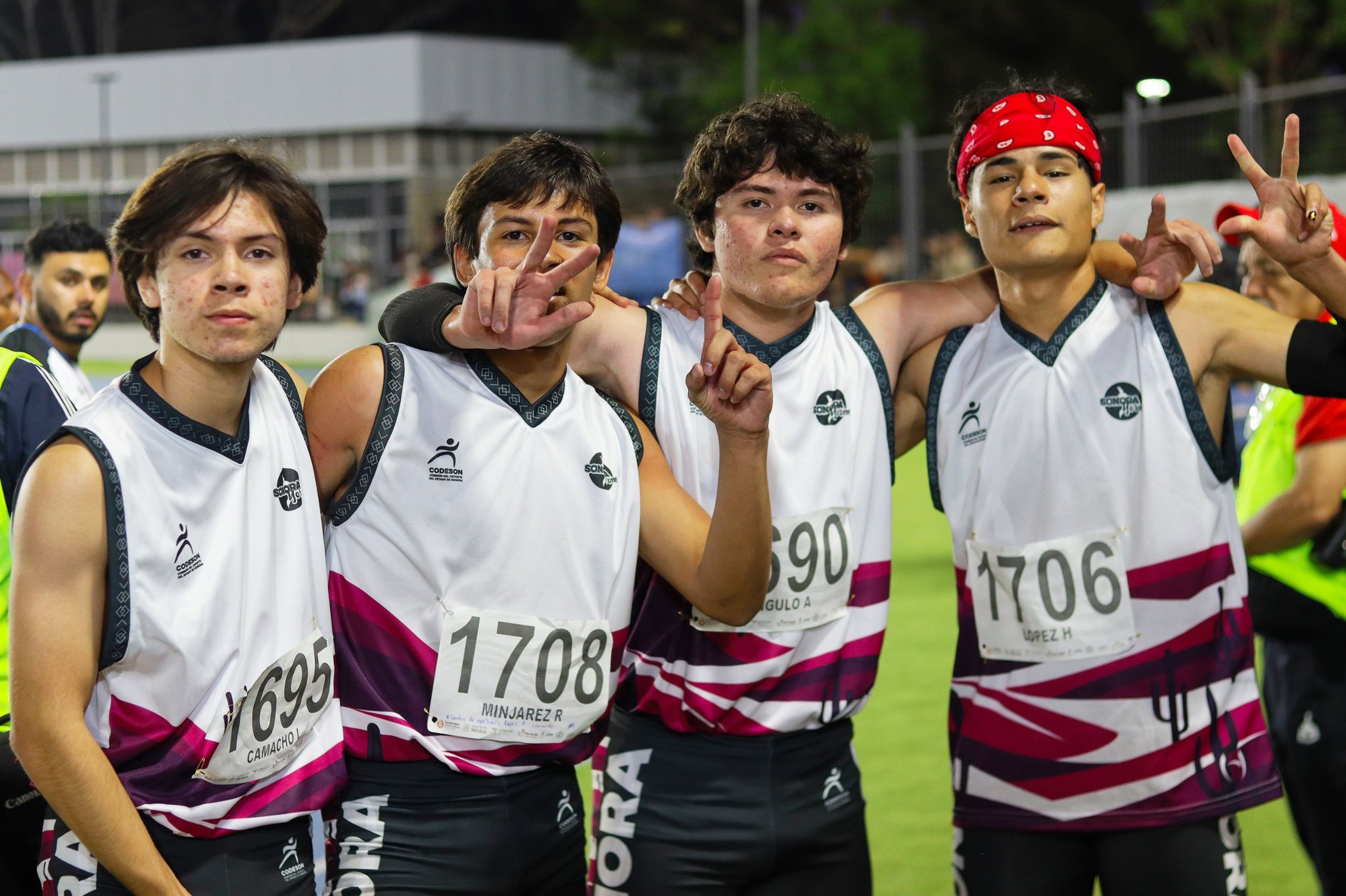 Los sonorenses celebrando