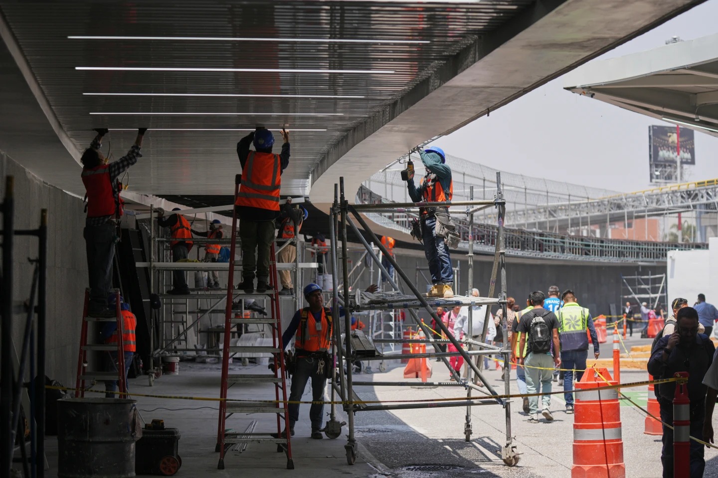 El aeropuerto de la CDMX se apresura a finalizar su renovación a medida que se acerca el Mundial de 2026.