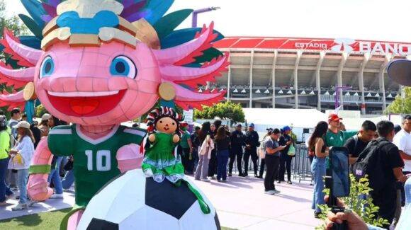 ¿Lo quitarán? CDMX y FIFA definirán el futuro del Ajolote como mascota en Estadio Ciudad de México