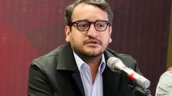 Andy López Beltrán, hijo de López Obrador, desafía a Carlos Loret a probar nexos con narco