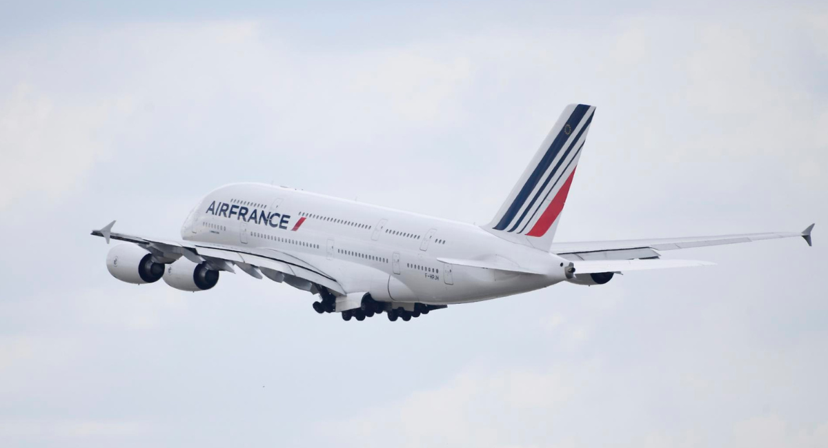Ante crisis de ébola, vuelo con destino a Estados Unidos es desviado a Canadá por llevar pasajero congoleño