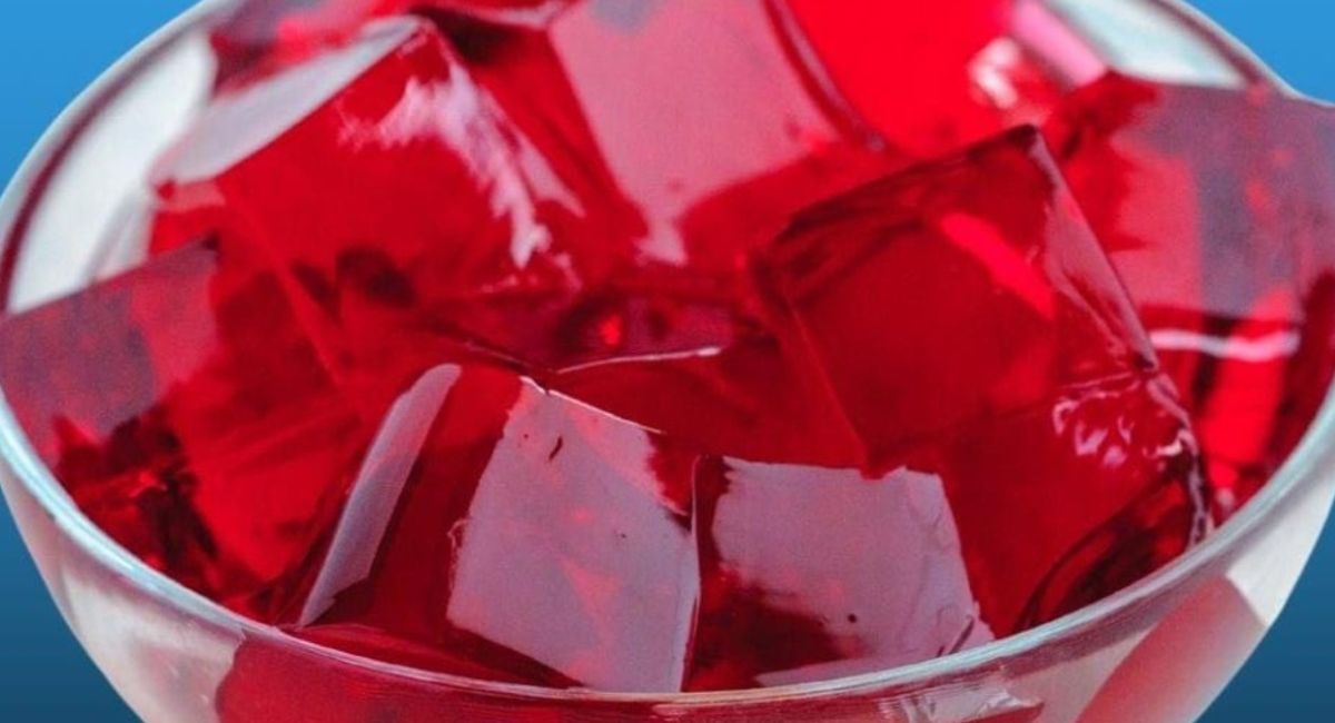 Cofepris prohíbe el colorante rojo 3 en México por riesgos a la salud