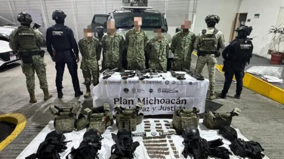 Detienen a cinco presuntos integrantes del CJNG en Zitácuaro, Michoacán