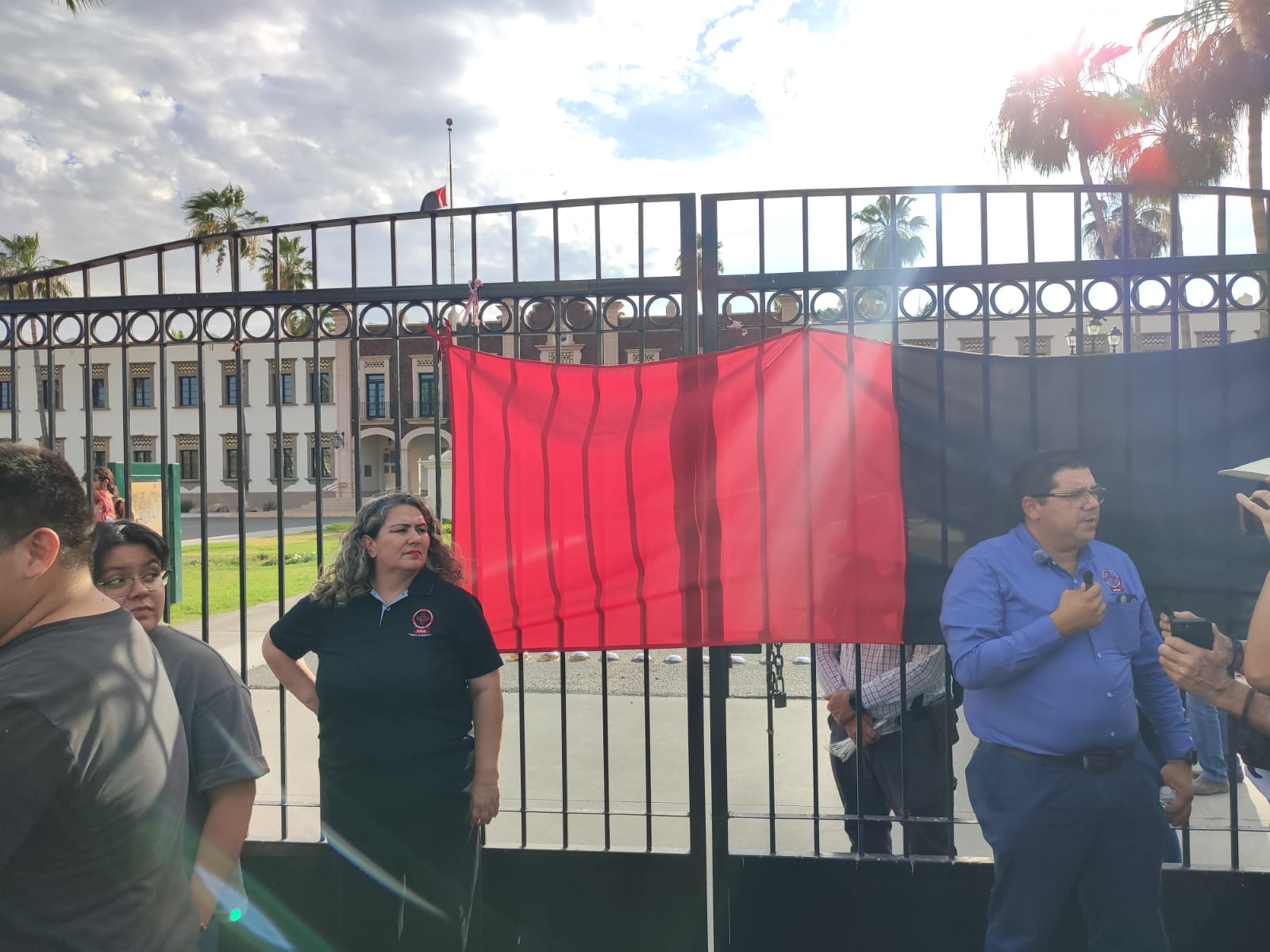 Denuncia STAUS presión a agremiados para trabajar en huelga