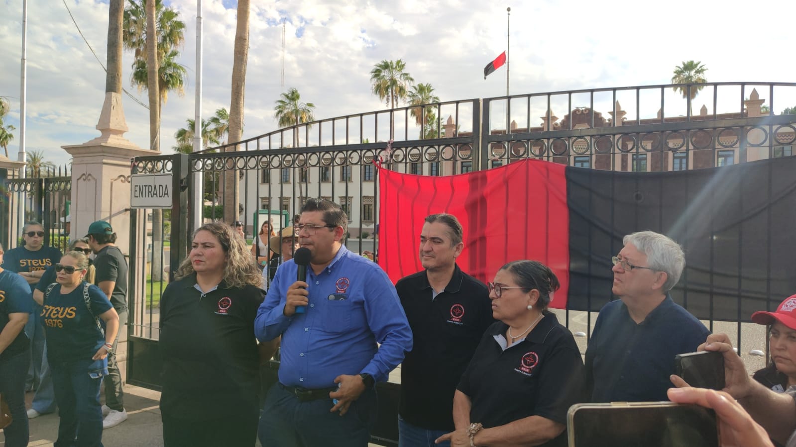 Denuncia STAUS presión a agremiados para trabajar en huelga