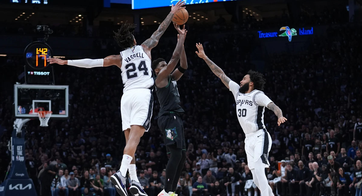 Edwards trató de responder por los Timberwolves