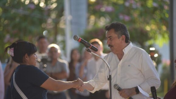 Primera edición itinerante de Audiencia del Pueblo gestionada por Javier Lamarque