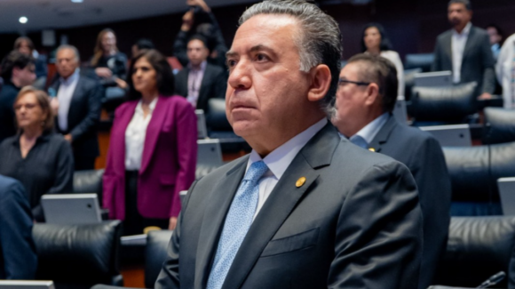 Enrique Inzunza pide licencia al Senado en medio de acusaciones de EU por presuntos vínculos con el narco
