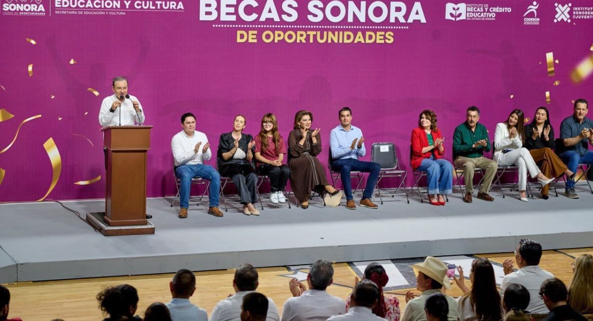 Entrega Alfonso Durazo becas deportivas a atletas sonorenses