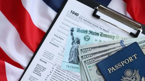 Estados Unidos podría retirar VISA a mexicanos que realicen compras grandes en outlets