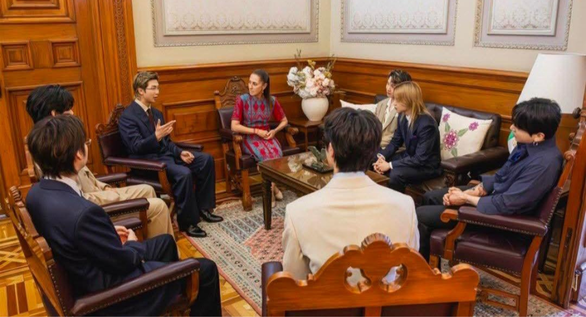 FOTOS Y VIDEO: Sheinbaum da tour a miembros de BTS por Palacio Nacional; les entrega reconocimiento