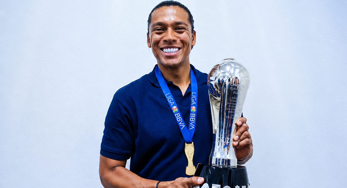 Joel Huiqui continuará como entrenador del Cruz Azul para el Apertura 2026