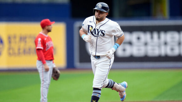 Aranda sigue encendido; el tijuanense se vuela la barda y Tampa Bay liga seis series ganadas en casa
