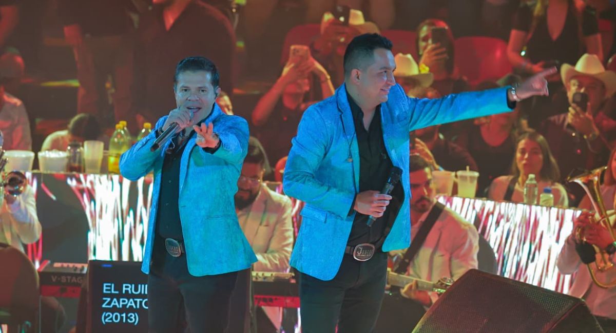 'Juntos' conquista el Palenque de la ExpoGan con una noche llena de emoción y grandes éxitos