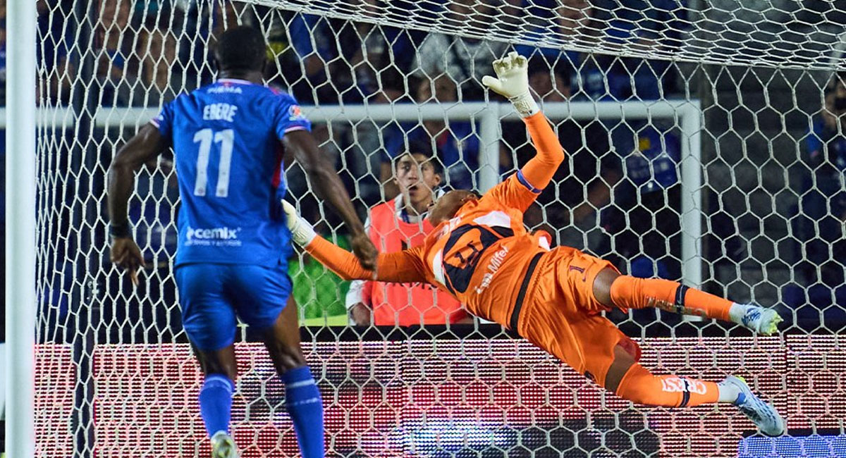 Keylor fue una muralla imposible de derribar para los atacantes cementeros