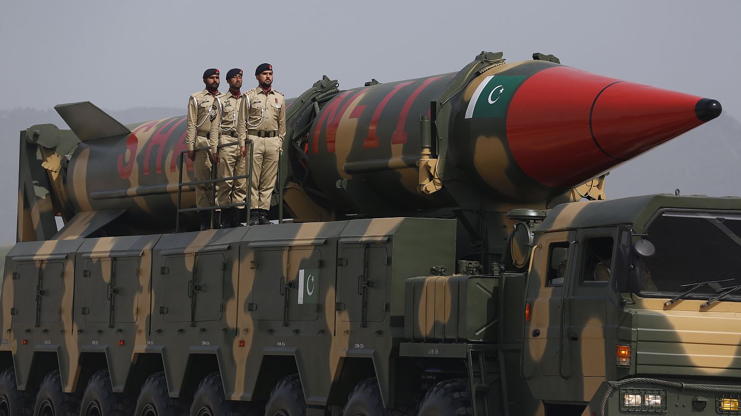 Pakistán prueba misil crucero de largo alcance Fatah-4.