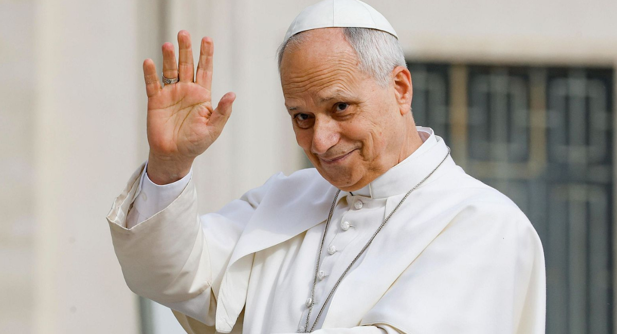 Papa León XIV alerta sobre el dominio de la IA en nueva encíclica; critica guerras y deshumanización