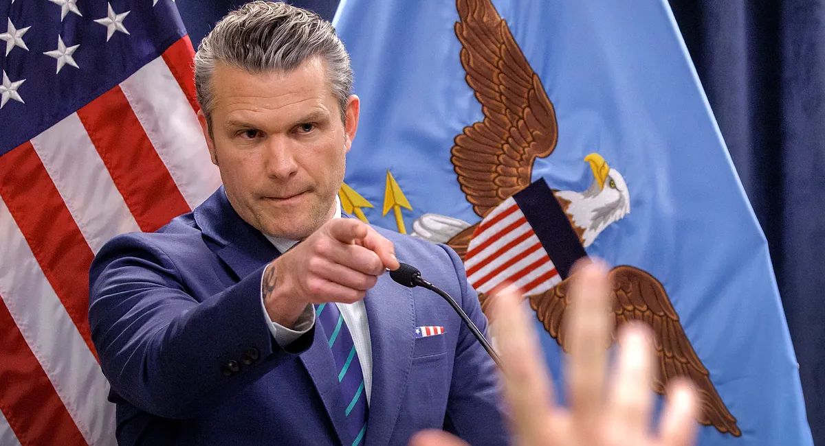 Pete Hegseth afirma que Estados Unidos mantiene acciones contra cárteles