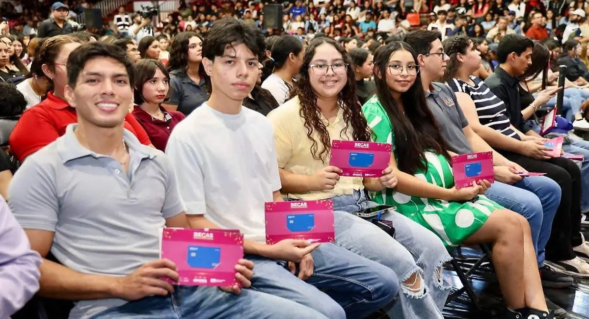 Programa de becas transforma el futuro académico de jóvenes sonorenses