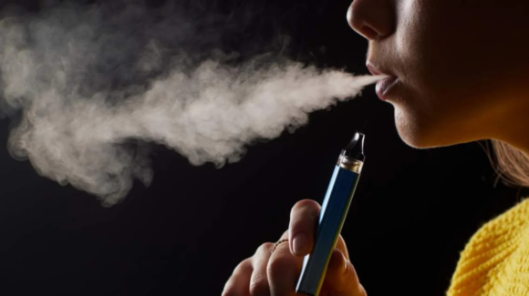 Tabaco y vapeadores: La nueva amenaza para la salud de los menores de edad en México