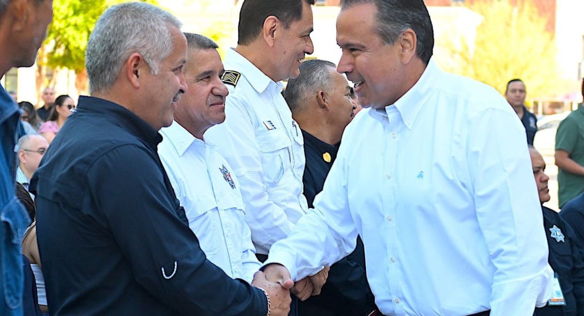 Toño Astiazarán reconoce la trayectoria y compromiso de 140 servidoras y servidores públicos municipales
