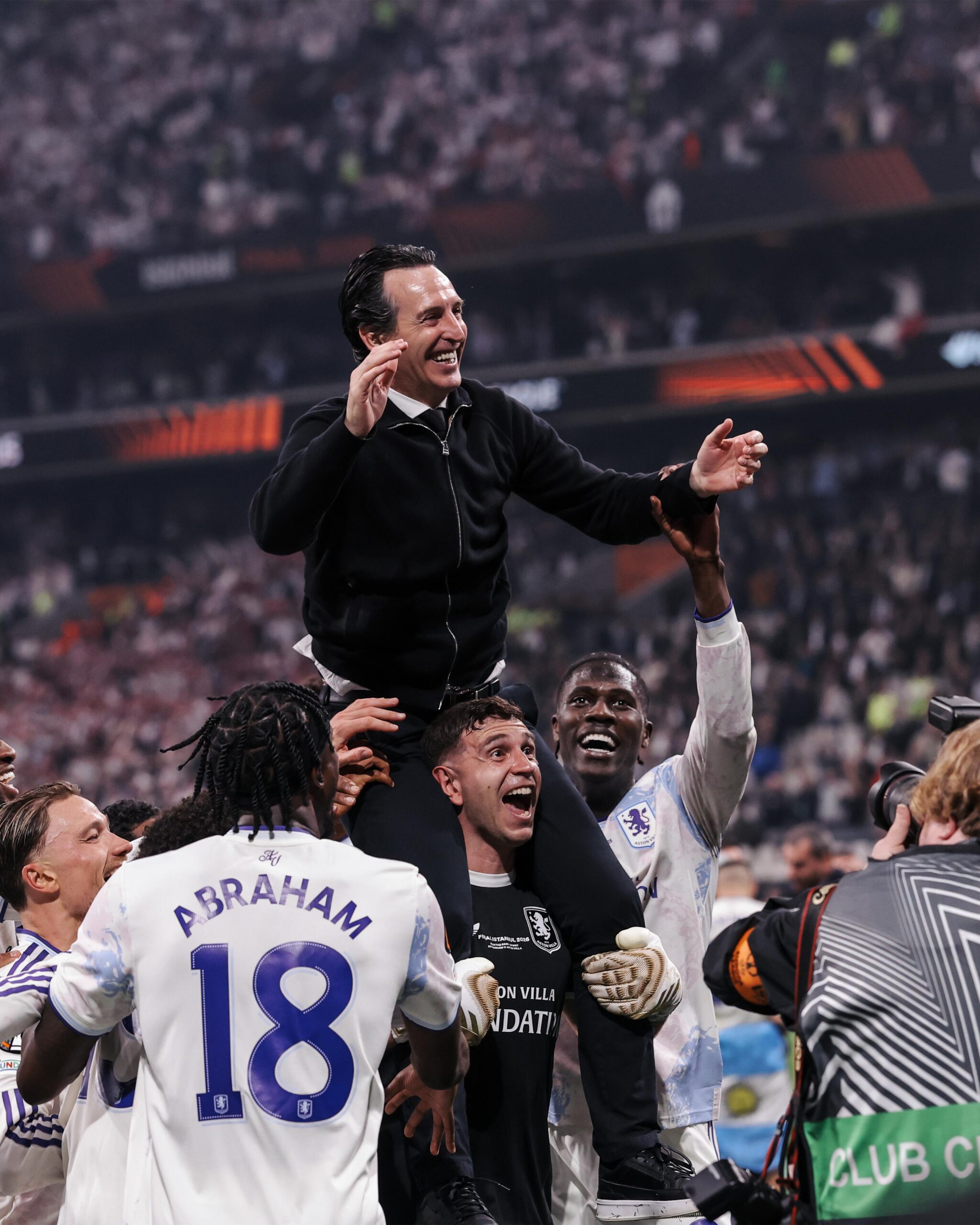 Emery sumó una nueva corona de la Europa League a su palmarés