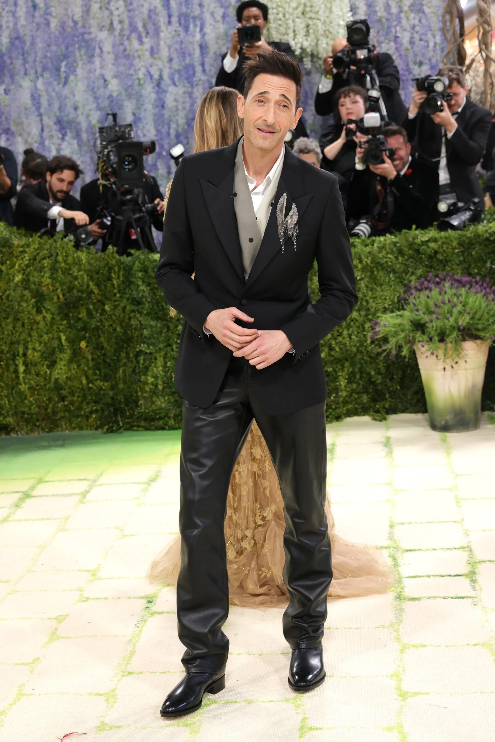 Adrien Brady en la Met Gala 2026