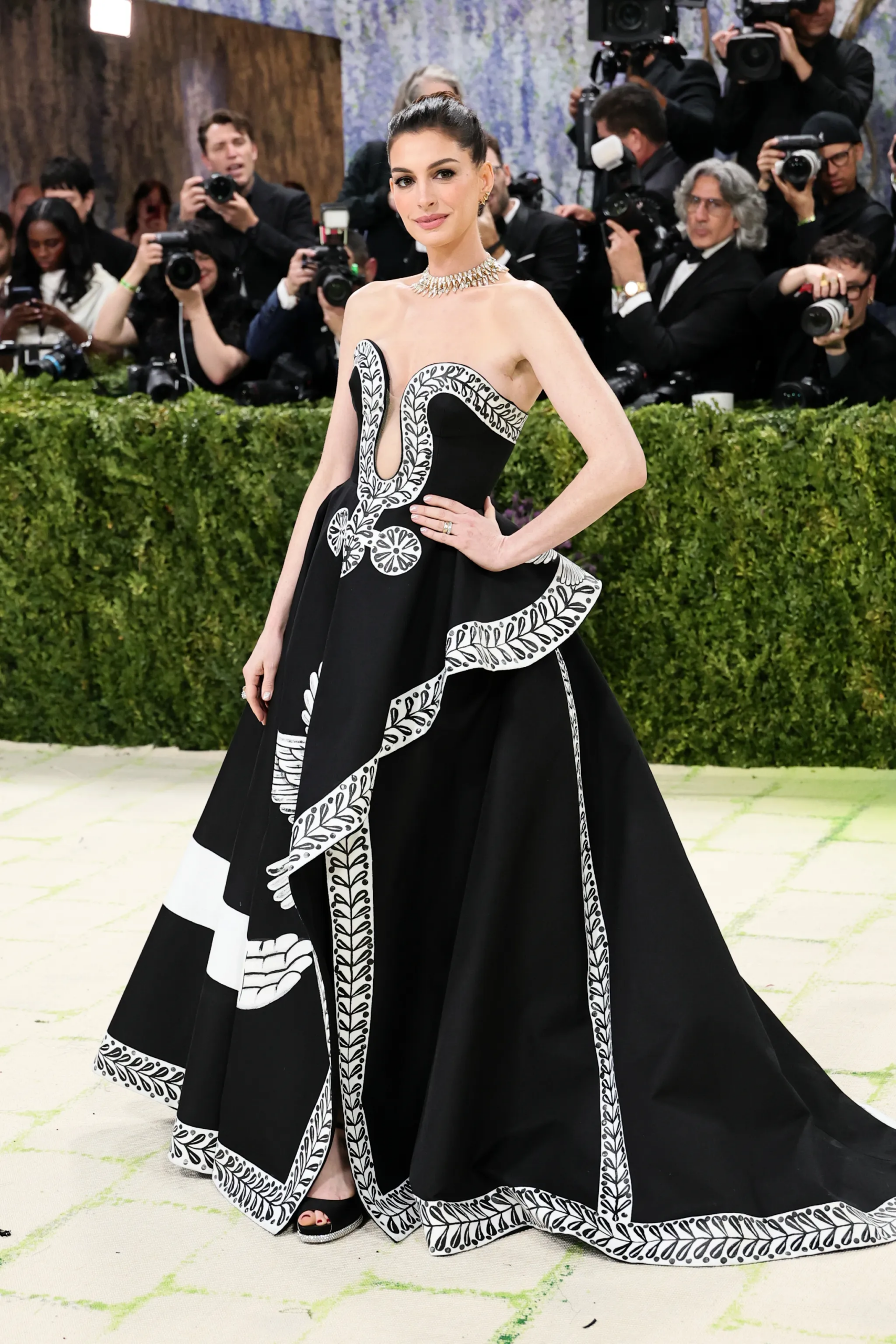 Anne Hathaway en la Met Gala 2026