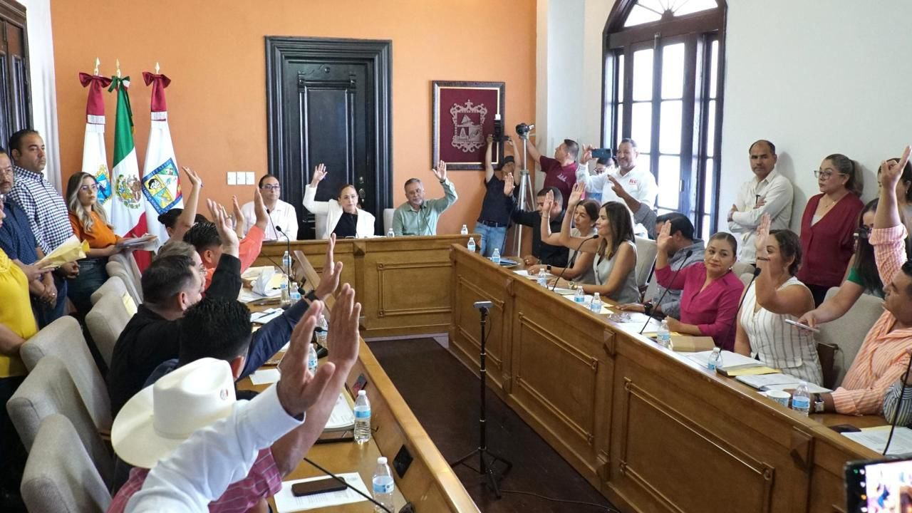 Como parte del 'Plan B' de Sheinbaum, Guaymas aprueba reducir a 15 el número de regidores
