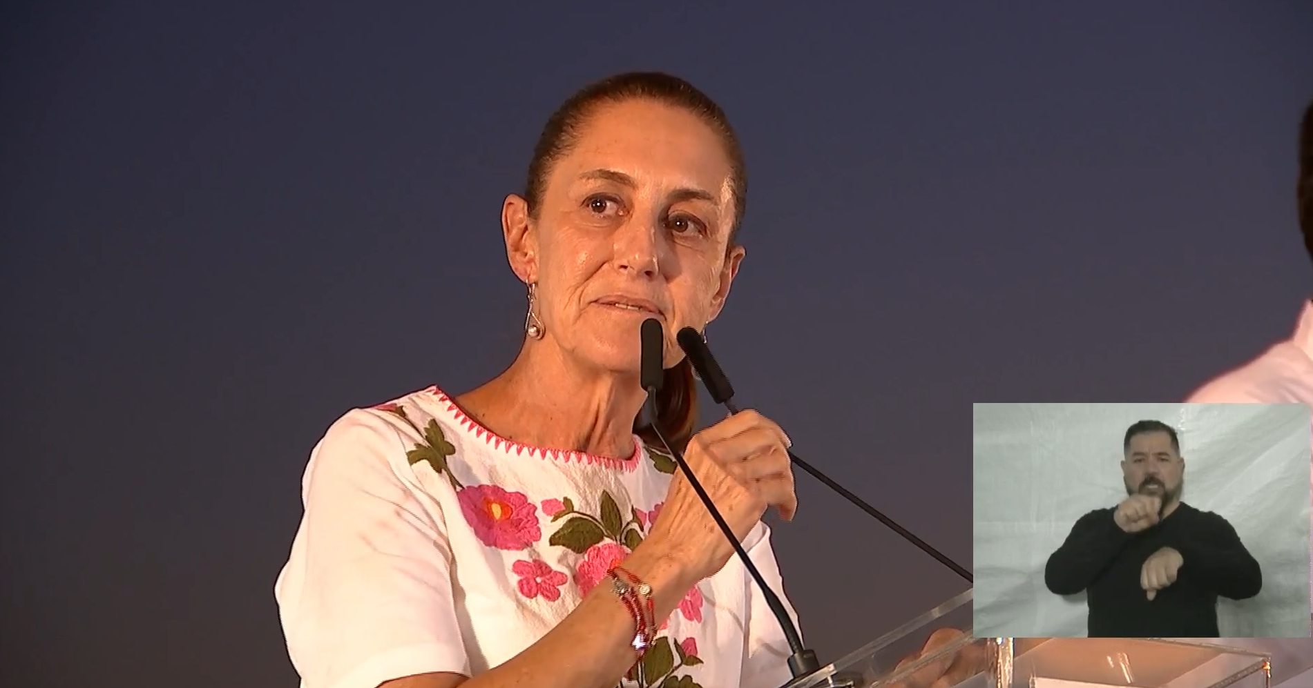 Sheinbaum entrega títulos de concesión de agua e inaugura canal de riego en Navojoa