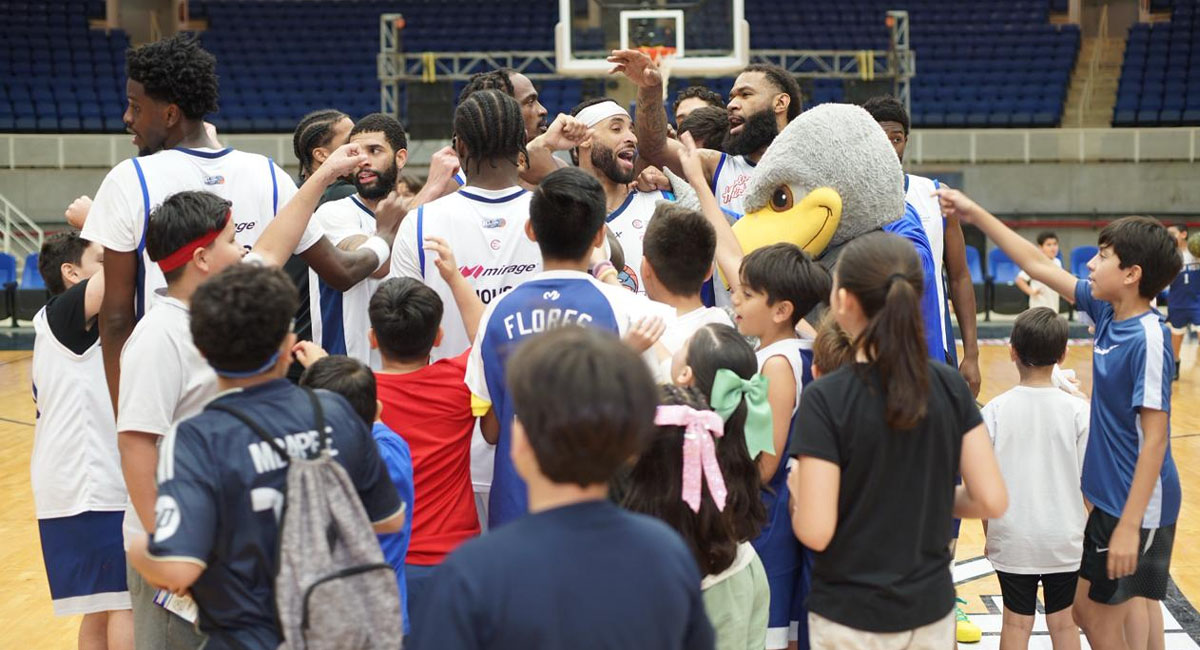 Los Halcones festejaron con sus aficionados