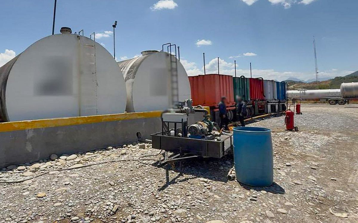 Mega incautación de huachicol en Nuevo León; aseguran más de un millón de litros en Cadereyta