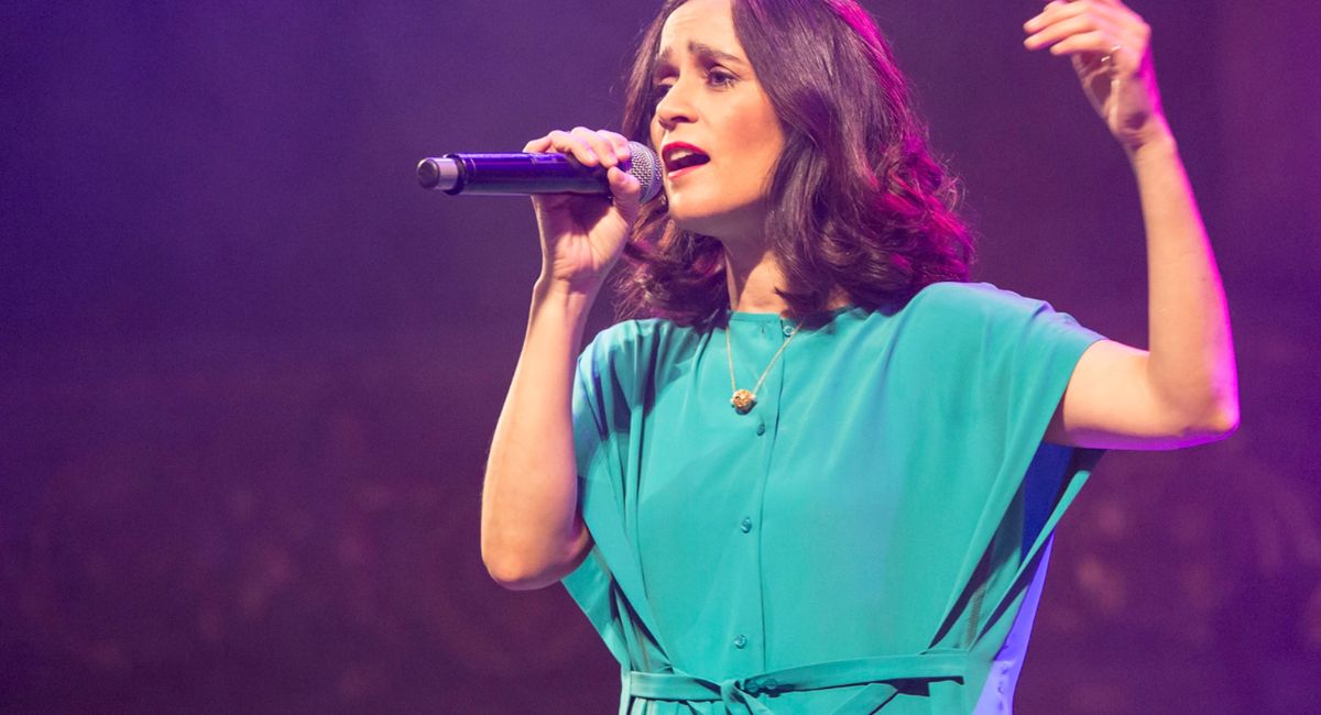Gobierno de Sheinbaum presenta 'La niña futbolista' con Julieta Venegas para el Mundial 2026